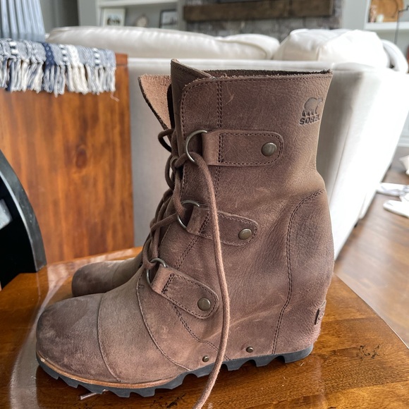 Sorel - Joan of Arctic Wedge II Boots - Picture 2 of 6